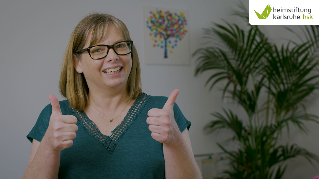 Stephanie Kirchberg von der Heimstiftung Karlsruhe redet über die Zusammenarbeit beim Dreh eines JOBSAROUND-Videos.